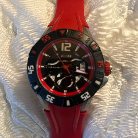 Mens Authentic Sport Guess, multifunction red silicone band. - Picture 2 of 5